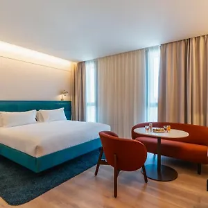 https://the-social-hub-poblenou.topbarcelonahotels.com